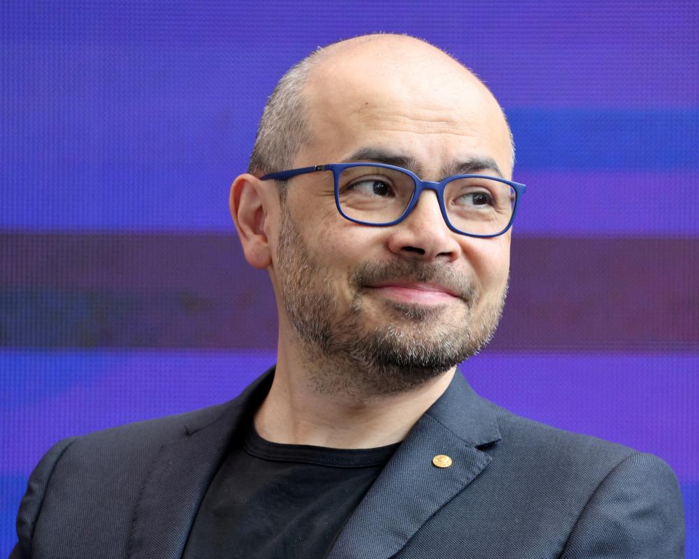 Google DeepMind CEO Steps Down: AI Leadership Shake-Up