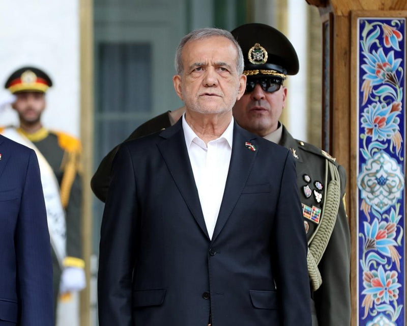 Iran President Denies Resignation Threats Amid Strait of Hormuz