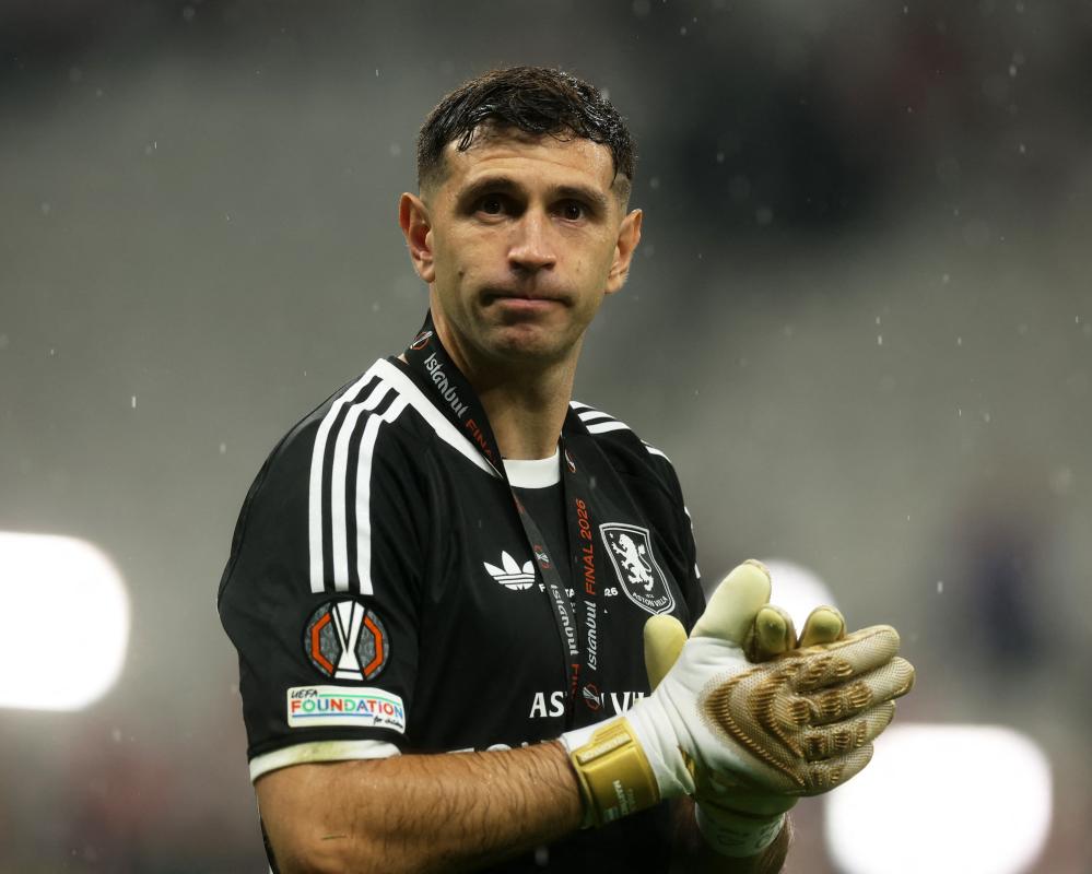 Chelsea's Goalkeeper Revolution: Martinez Signing Signals Ambition