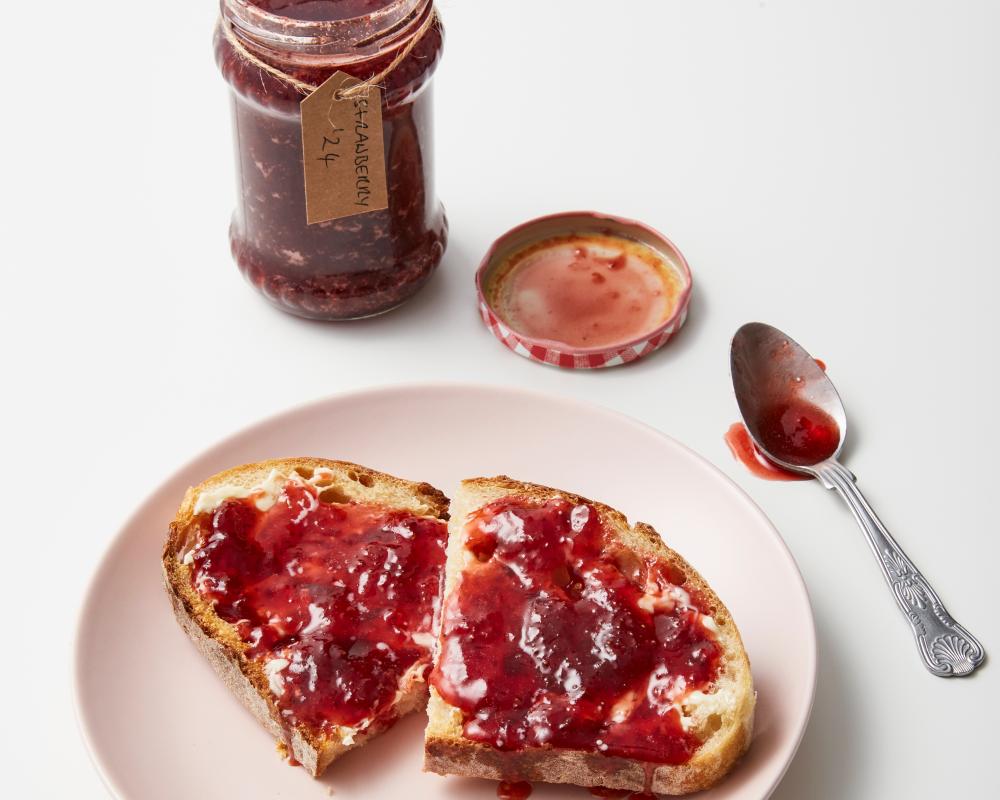 Jam Season: Bottle Summer Sunshine for Winter Delight