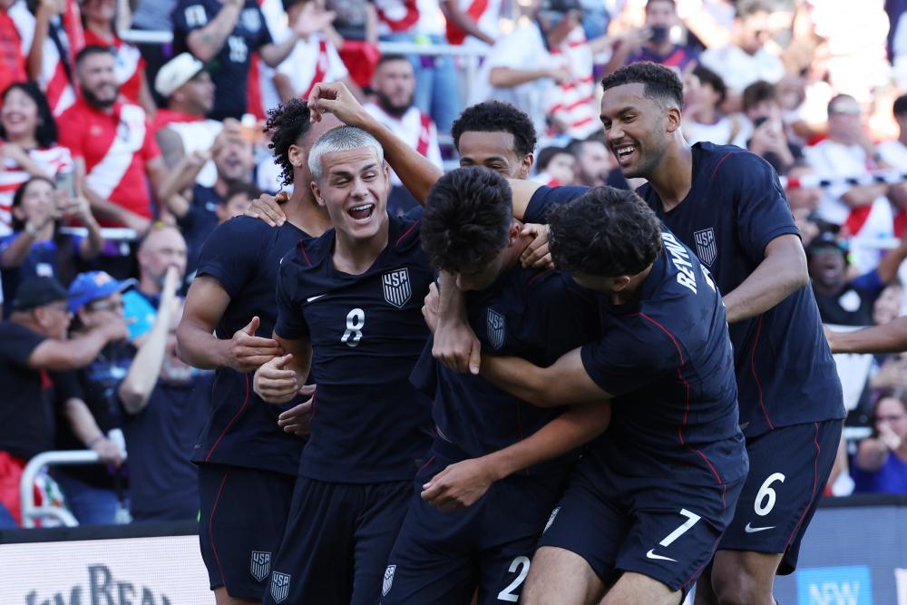 USA Thrash Peru 4-1 as Teenage Newcomers Shine in 2030 Opener