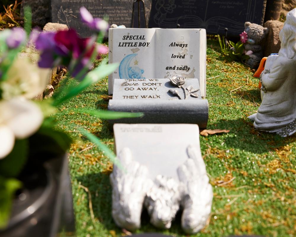 UK Government Apologises for Stillborn Babies Mass Graves