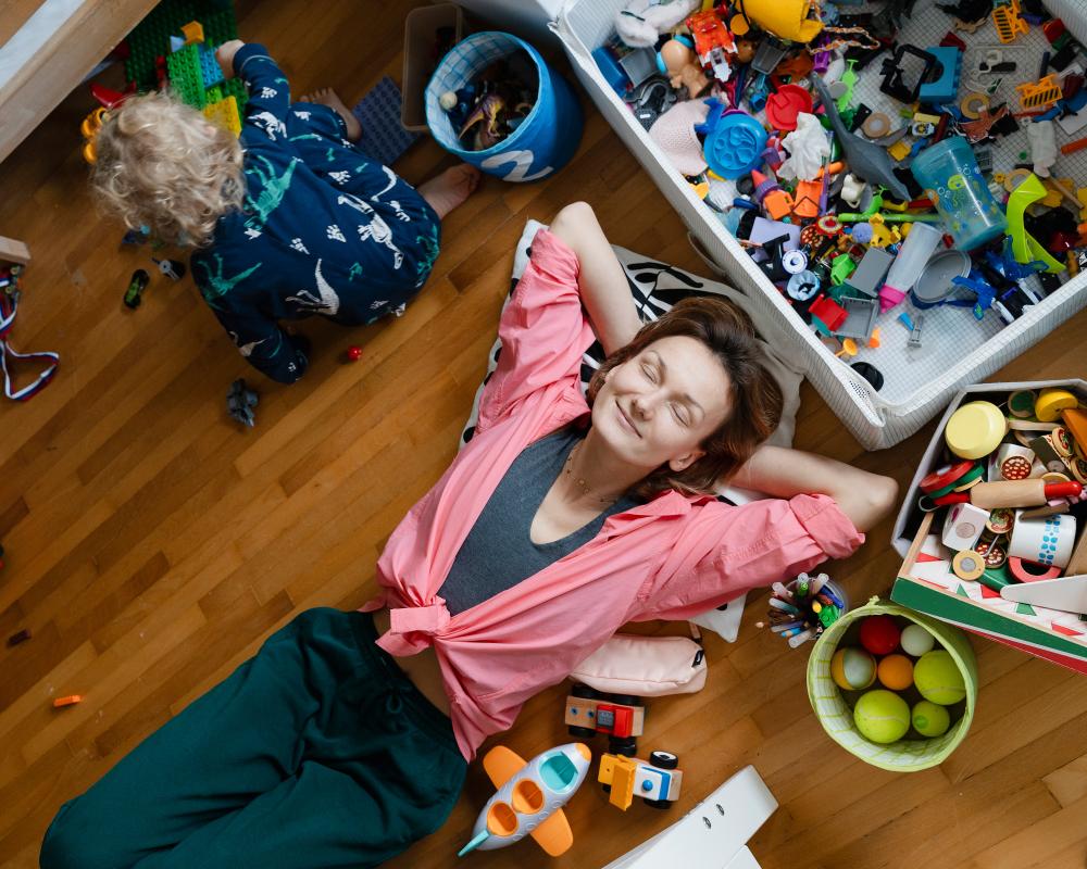 Reverse Decluttering Trend: Why I Oppose Judi Dench's Home Decor