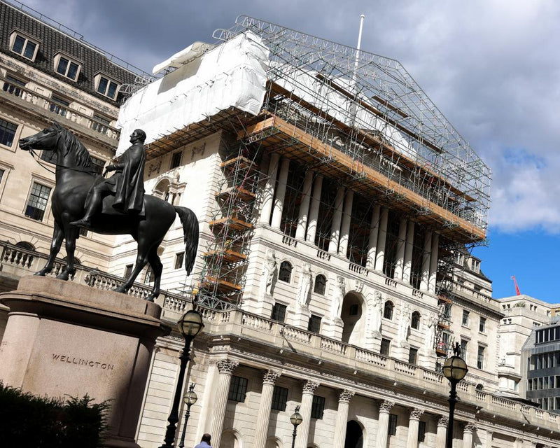 Bank of England Expected to Slow Bond Sales and Hold Interest Rates