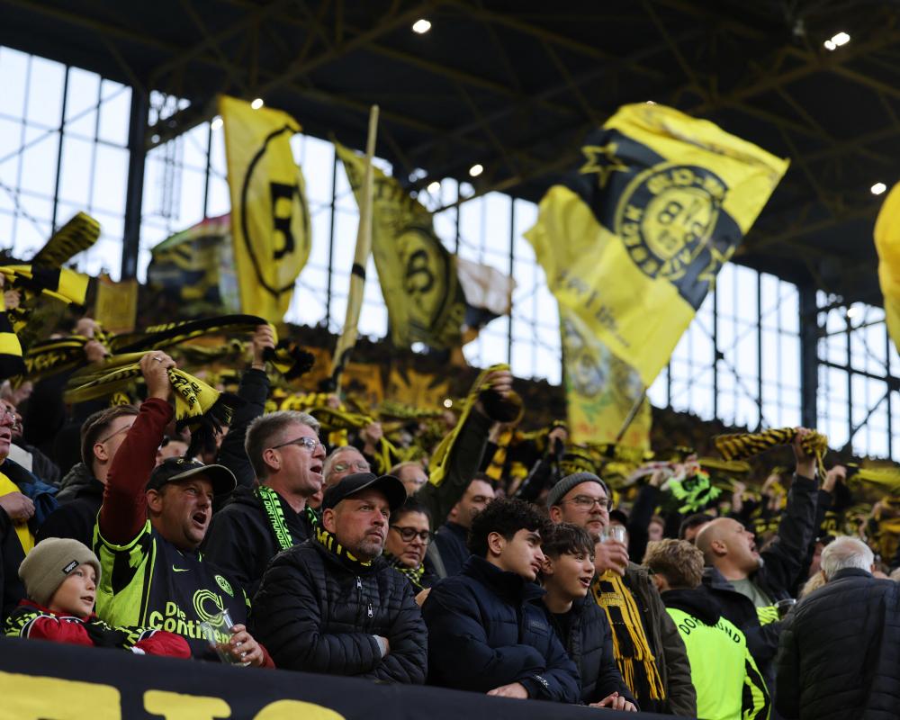 Dortmund's Phone-Free Yellow Wall: Fan Engagement or Policing