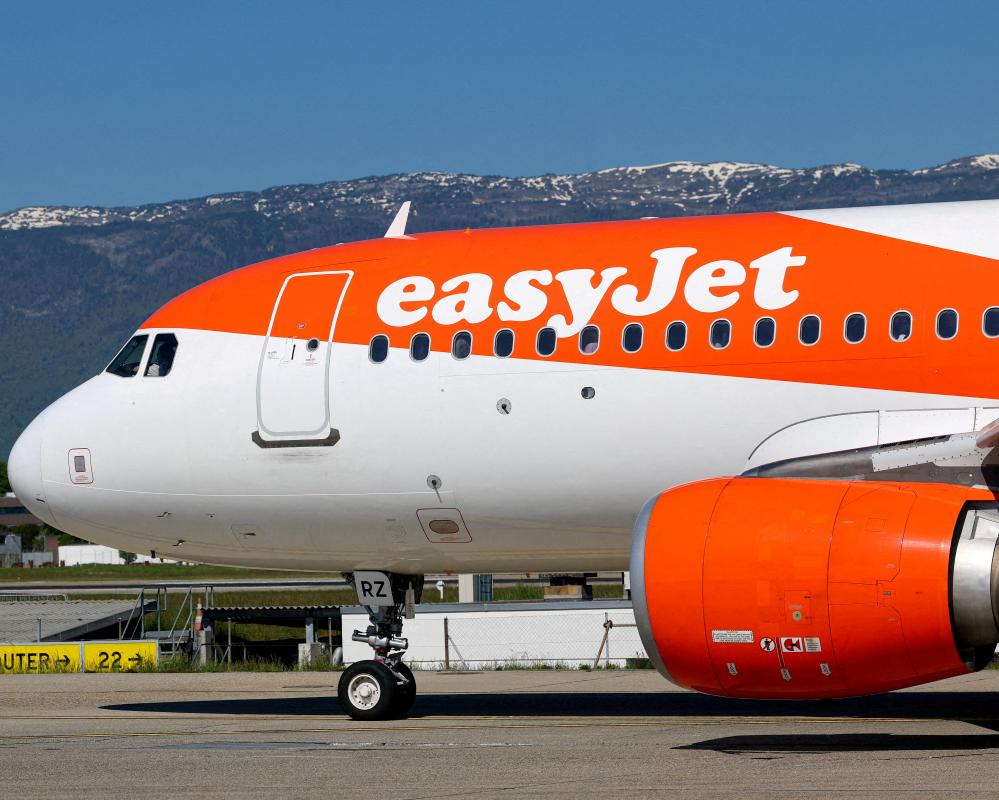 EasyJet Profits Plunge 70% as Fuel Costs Soar Amid Iran War
