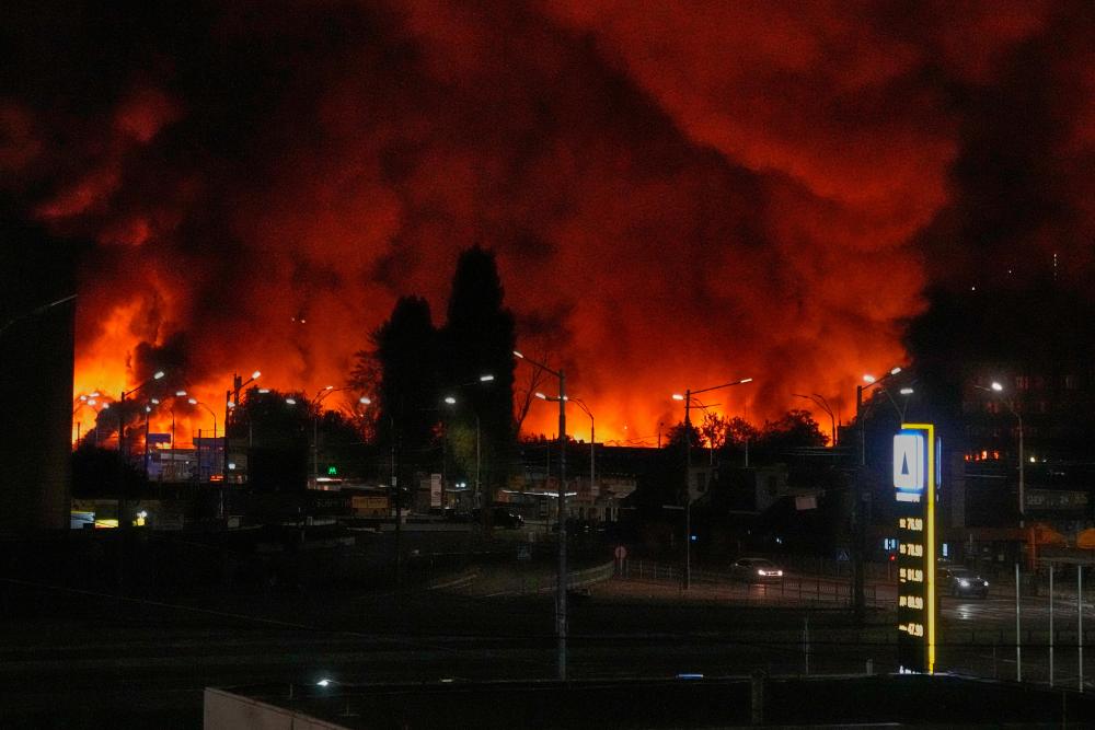 Ukraine War Missile Barrage Hits Kyiv After Satellite Strike