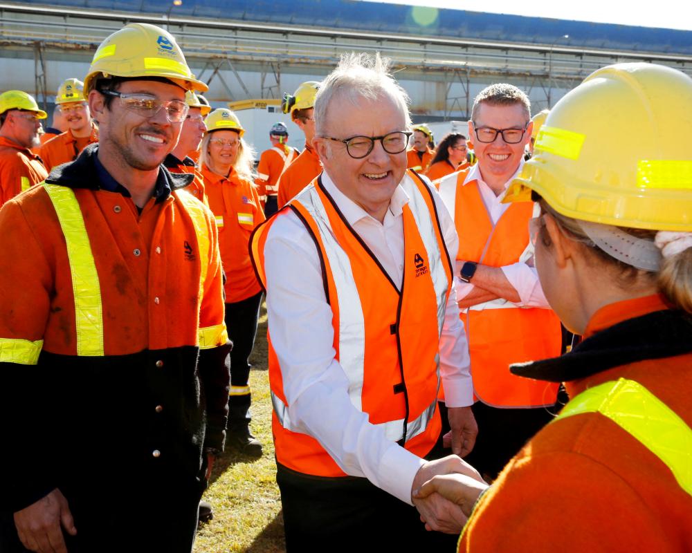 Australia's Largest Aluminium Smelter to Go Renewable by 2033