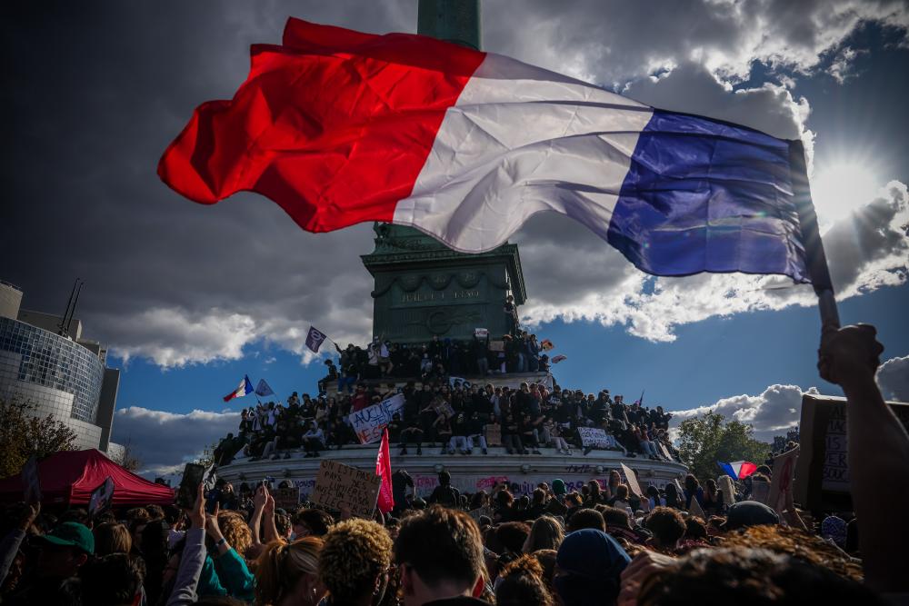 MAGA Media Uses France Protests as Warning for US Midterms