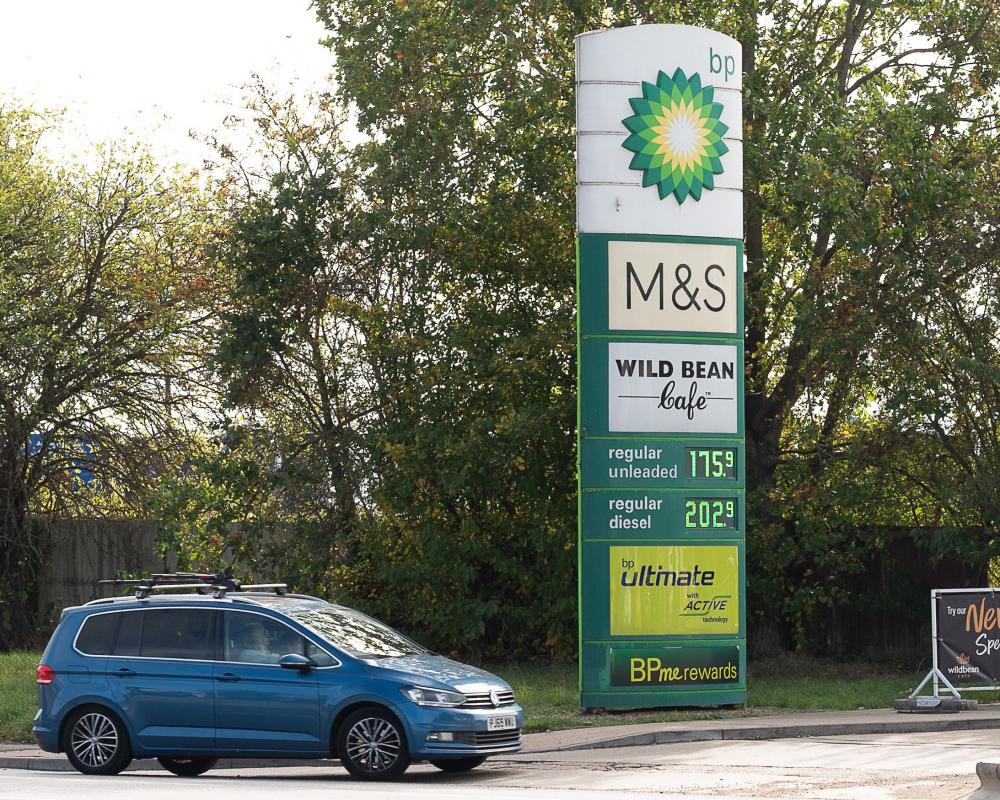 UK Inflation Hits 3.5% as War Drives Fuel Prices Higher