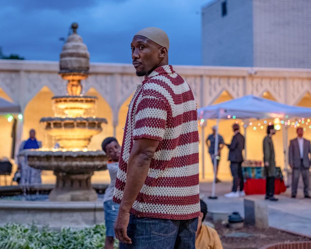 Your Mother Your Mother Your Mother Review: Mahershala Ali Shines