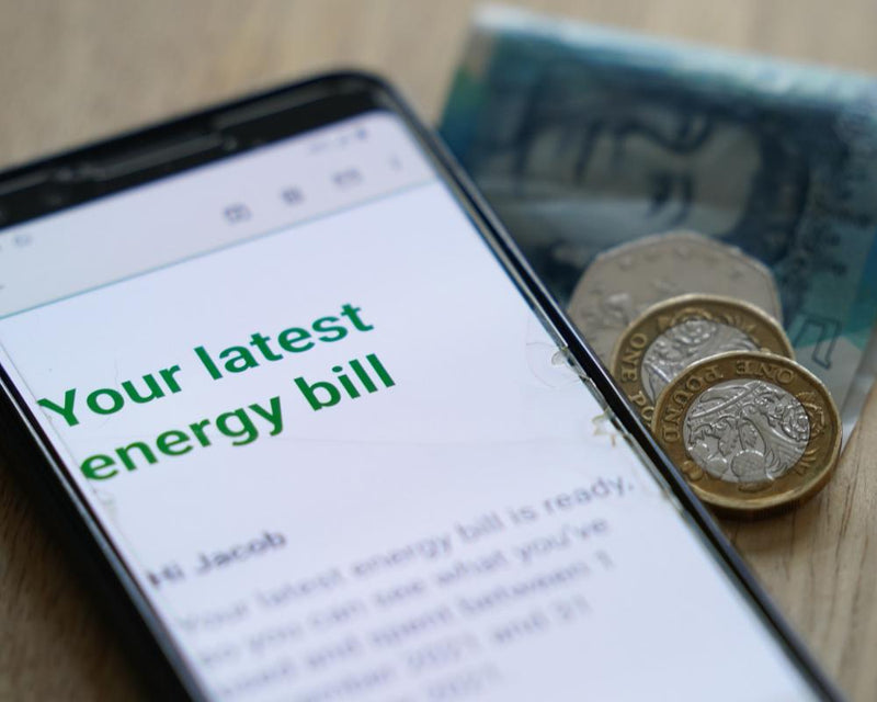 UK Energy Bills Drive Inflation to 2.9% in New Cost of Living Crisis