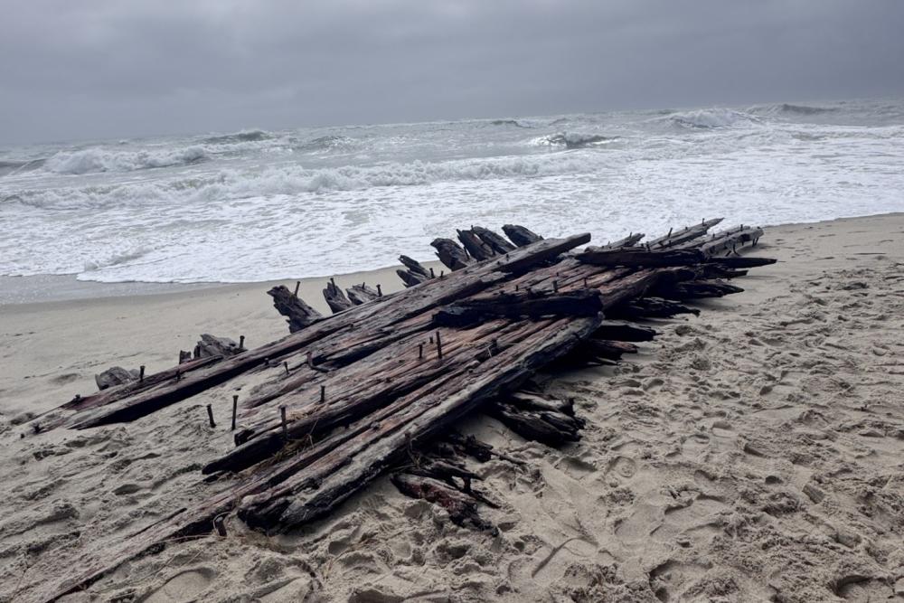 Nor'easter Uncovers 19th-Century Shipwreck in Massachusetts