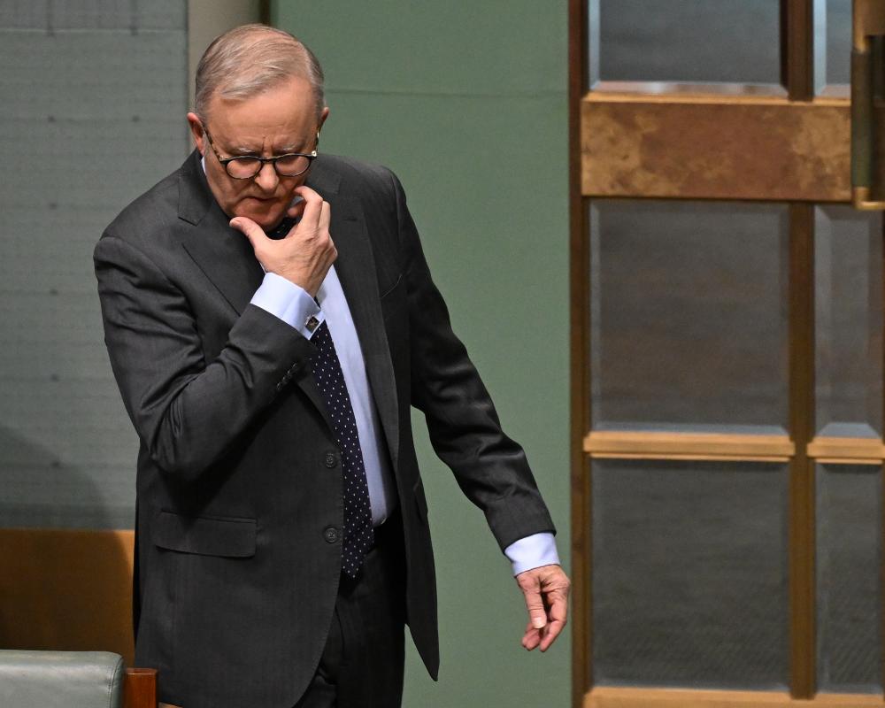 Labor Gambling Reform Faces Coalition Opposition, Needs Stronger