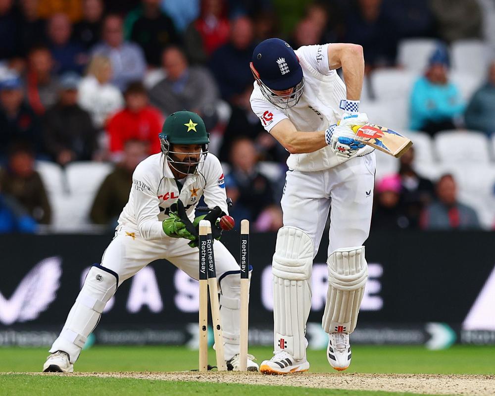 England Take Control Against Pakistan on Day 2 of First Test