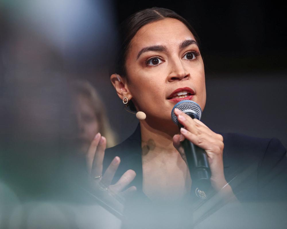AOC Rejoins DSA in 2026 Amid 2028 Presidential Speculation
