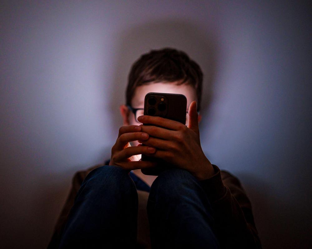 High Screen Time Harms Children's Learning and Language Skills