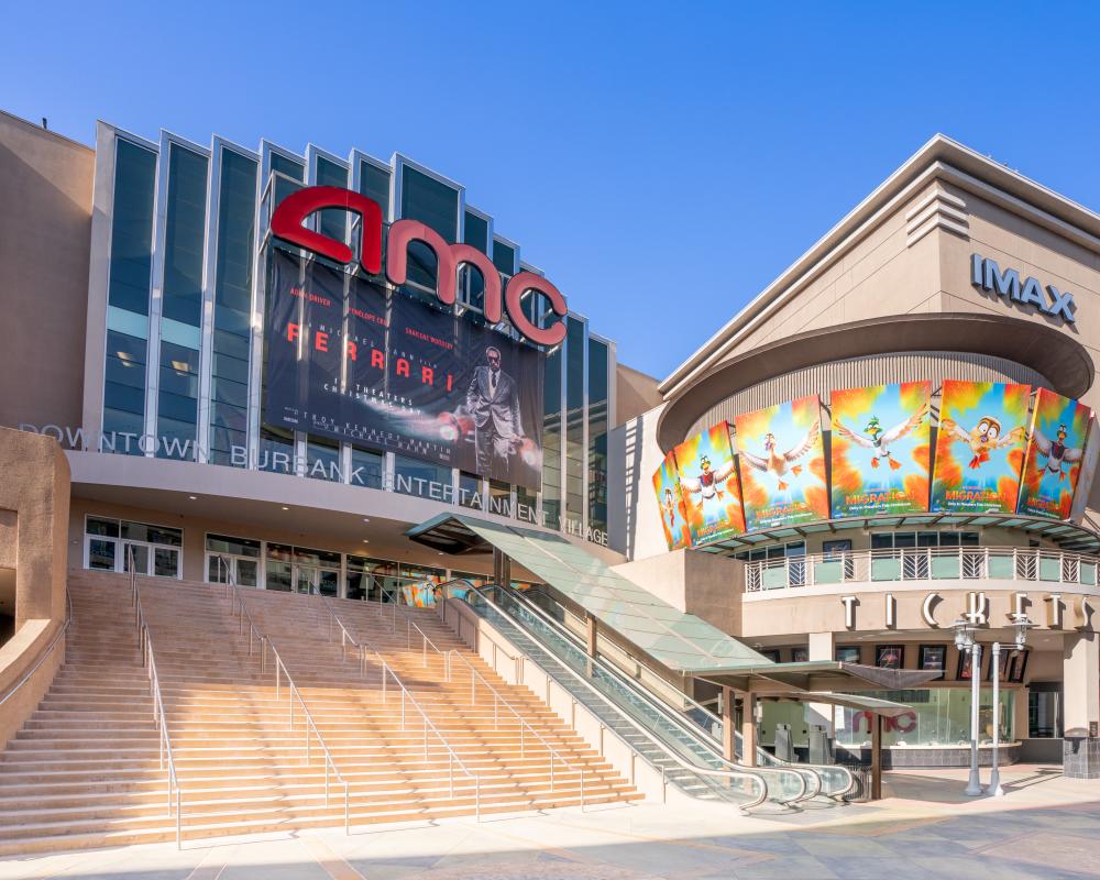 Moviegoer Pepper-Sprayed Over Phone Use in LA Theater