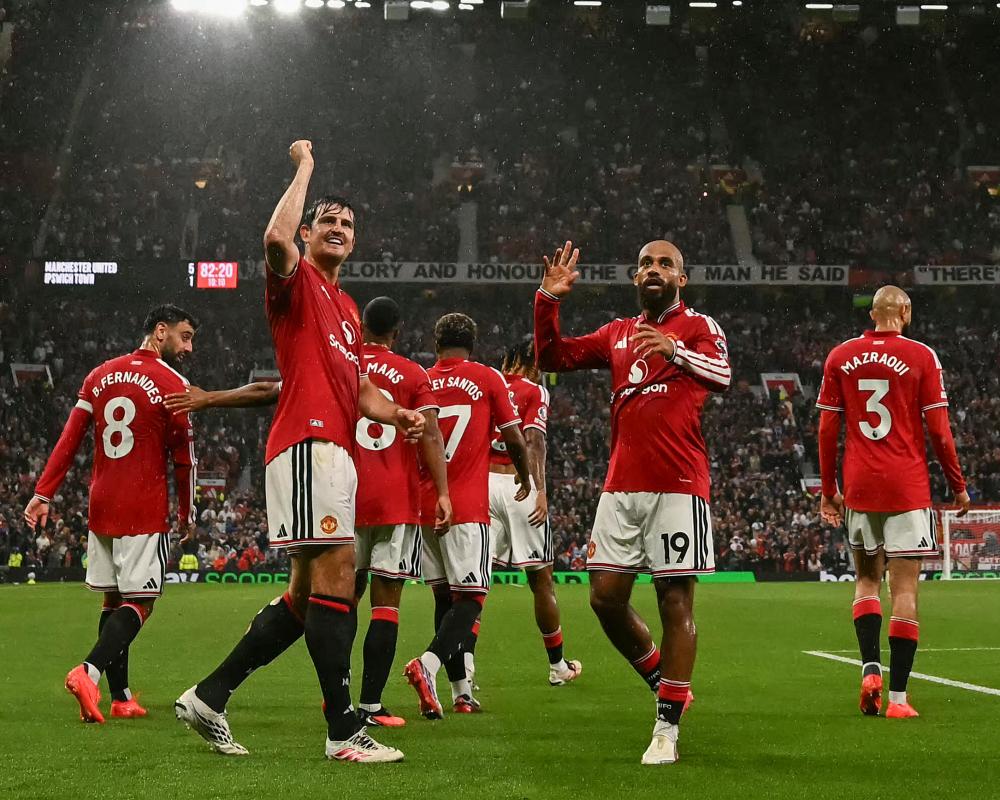 Michael Carrick Hails Manchester United Grit in 5-2 Ipswich Rout