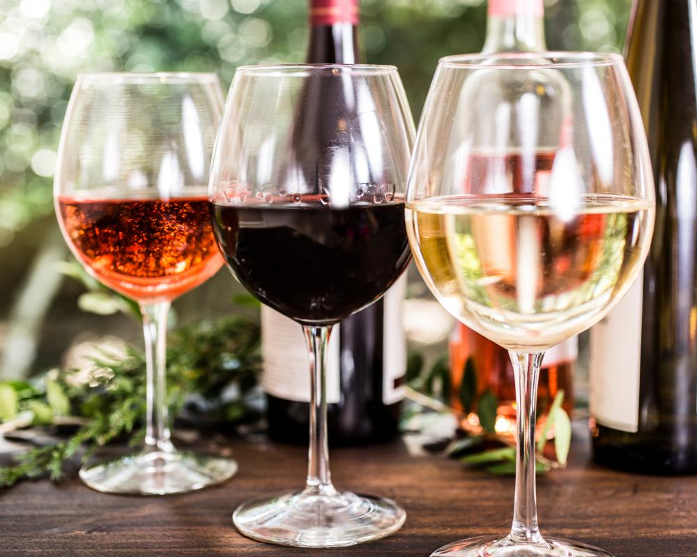 Fruity Wine Explained: The Real Meaning of Tasting Notes