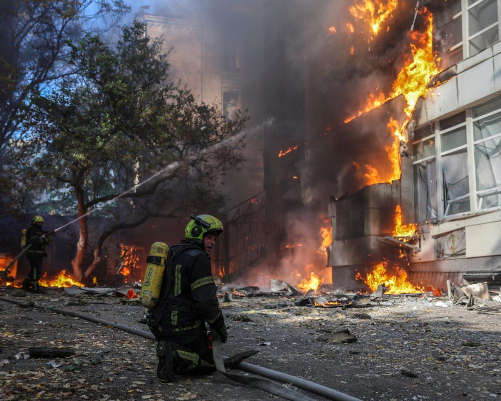 Nato Condemns Russia's Irresponsible Nuclear Rhetoric Amid Kyiv