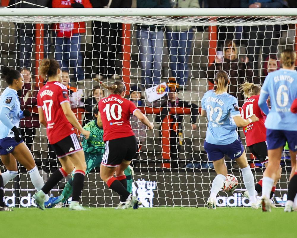 Terland Strikes Late as United End Manchester City's WSL Winning Start