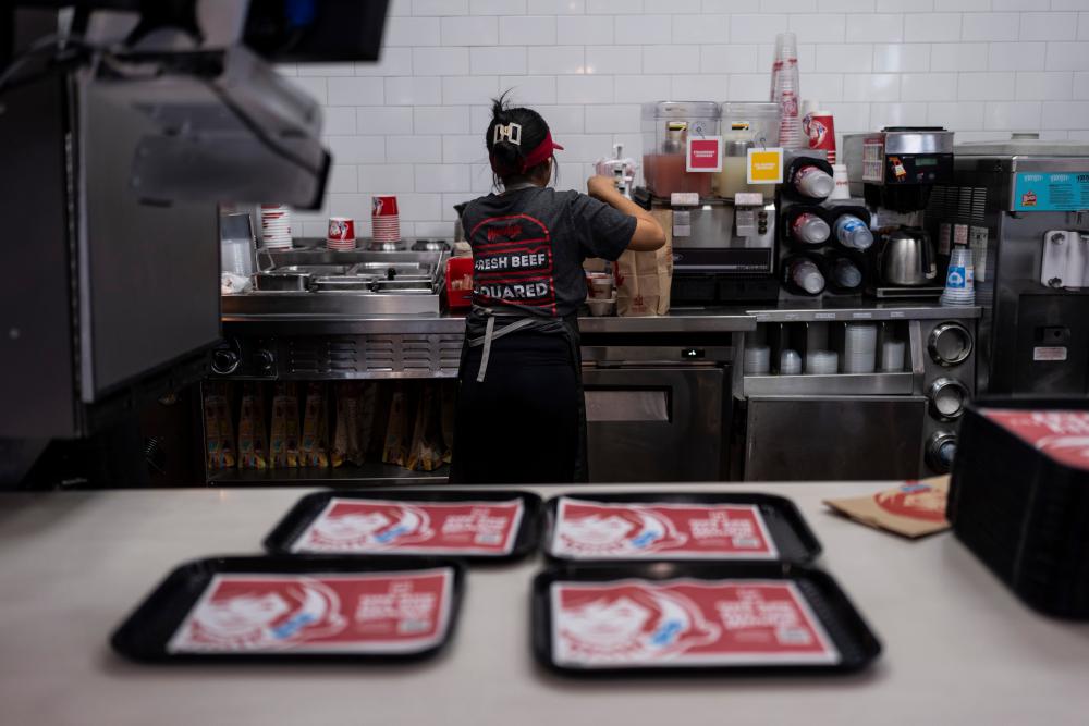 California Minimum Wage Rises to $17.40 in 2026 as Governor
