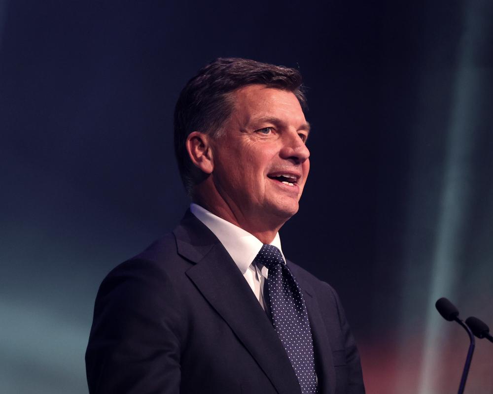 Coalition Unveils Deep Cuts to Overseas Migration in Australia