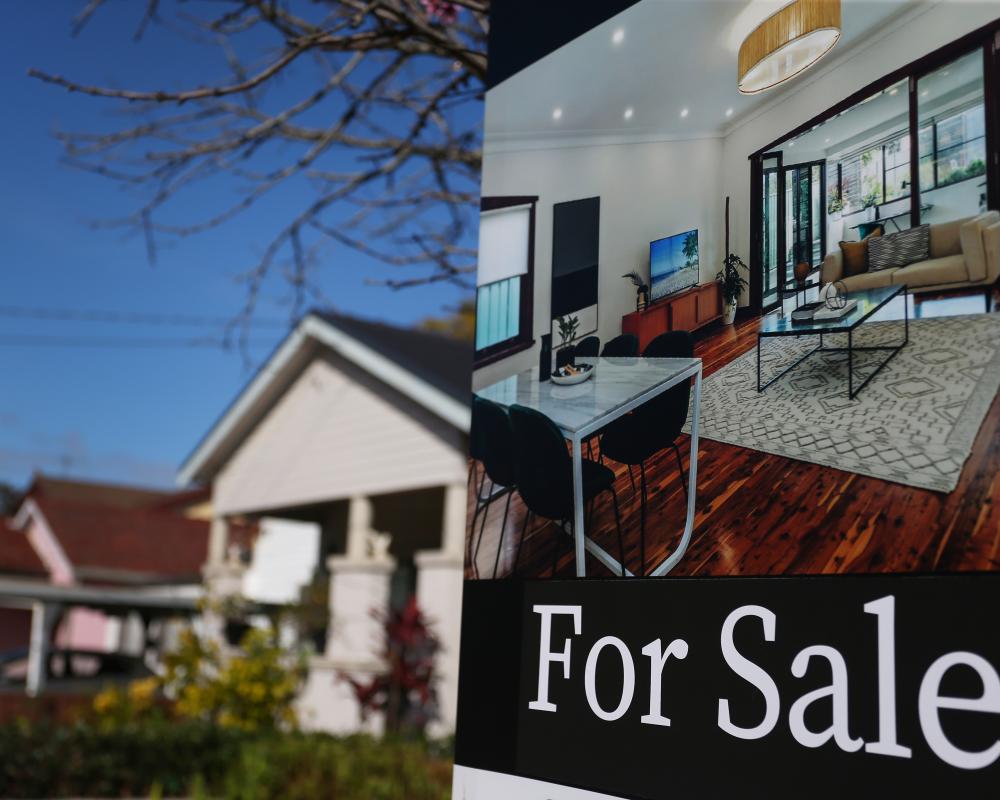 Australia High-End Home Values Fall as Sea Levels Rise and AI Threats