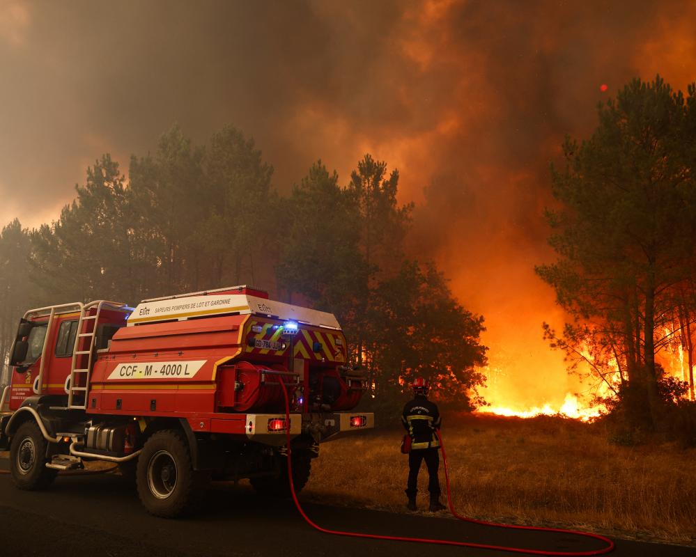 Wildfires in France and Spain Force Thousands to Flee Extreme