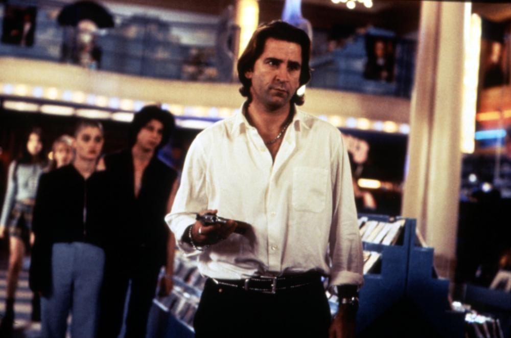 Anthony LaPaglia Memoir: Hollywood Gossip and Childhood Trauma
