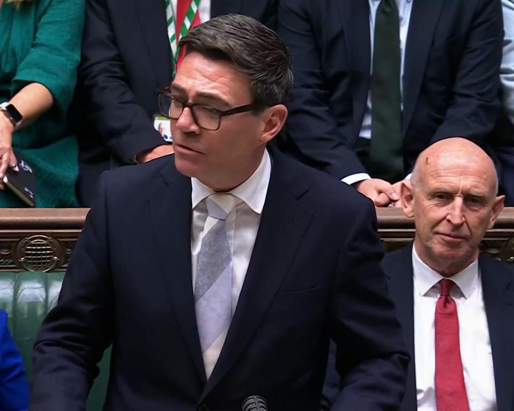 Starmer's U-Turn and Burnham's Vibes: UK Politics Shift