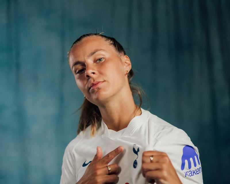 Victoria Pelova's Arsenal to Spurs Move: A Bold Leap