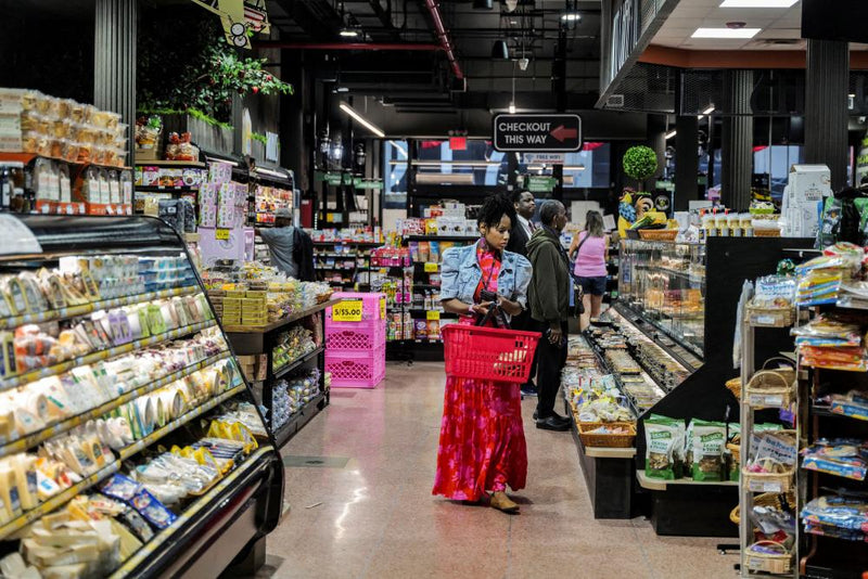 US Economy Grows 3.4% in Q3 as Inflation Rises to 3.7%