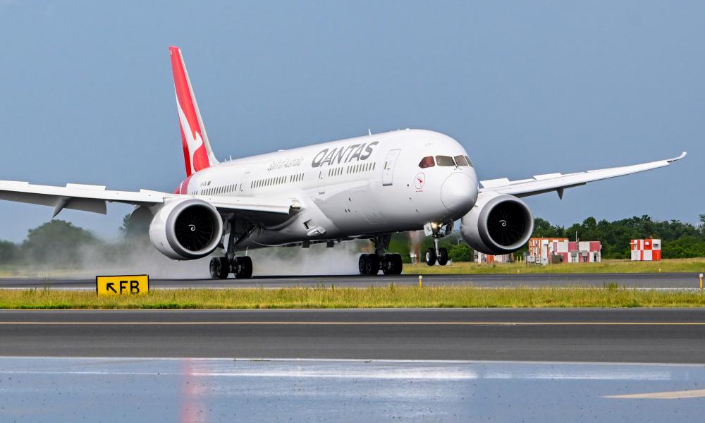 Qantas Grounds Plane in Rome Over Bedbug Infestation
