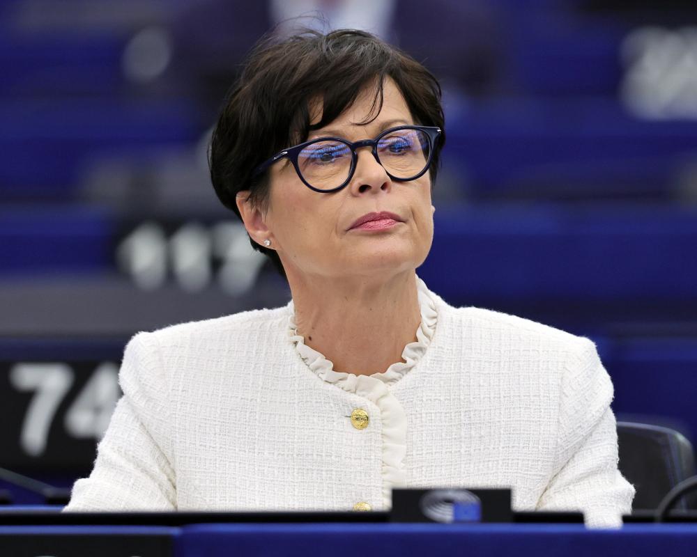EU Plans 15-Year Probation for New Member States