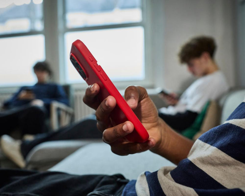 UK Child Online Harm Unchanged Despite Social Media Crackdown