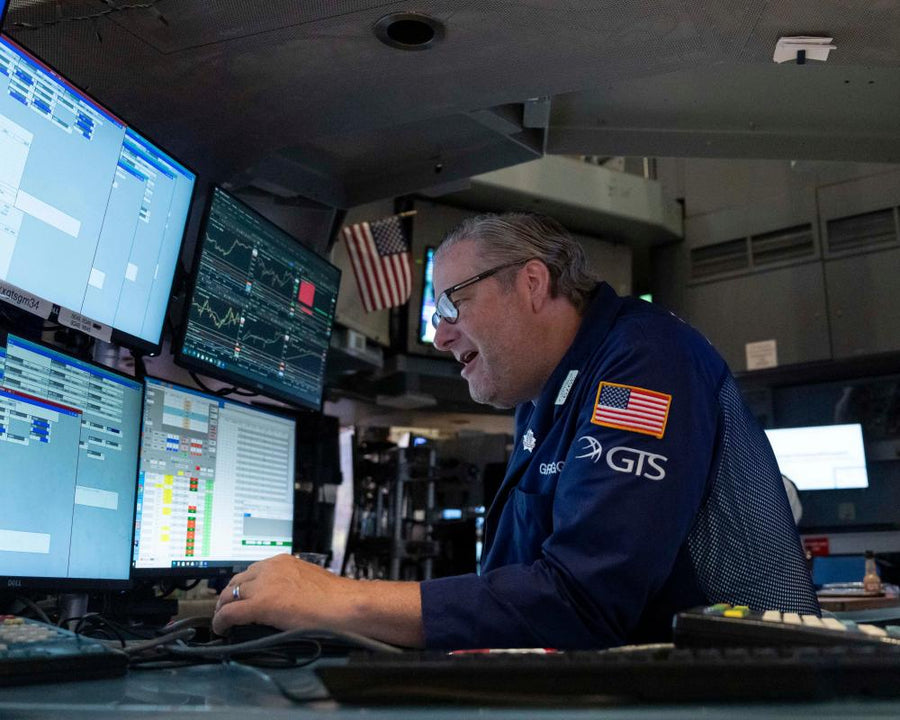 US Treasury Bond Yields Tumble as Bessent Steps In to Calm Market