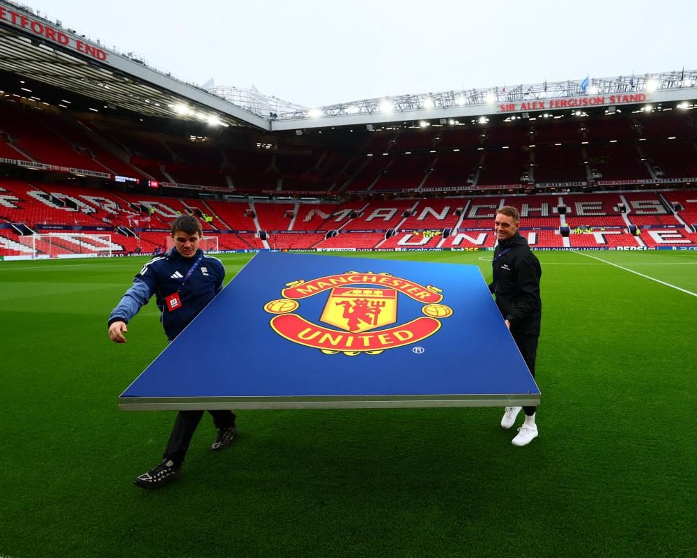 Manchester United Reports Seventh Straight Annual Loss