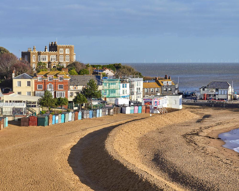 Charles Dickens Holiday Letters: Summer Escapes and Seaside Retreats