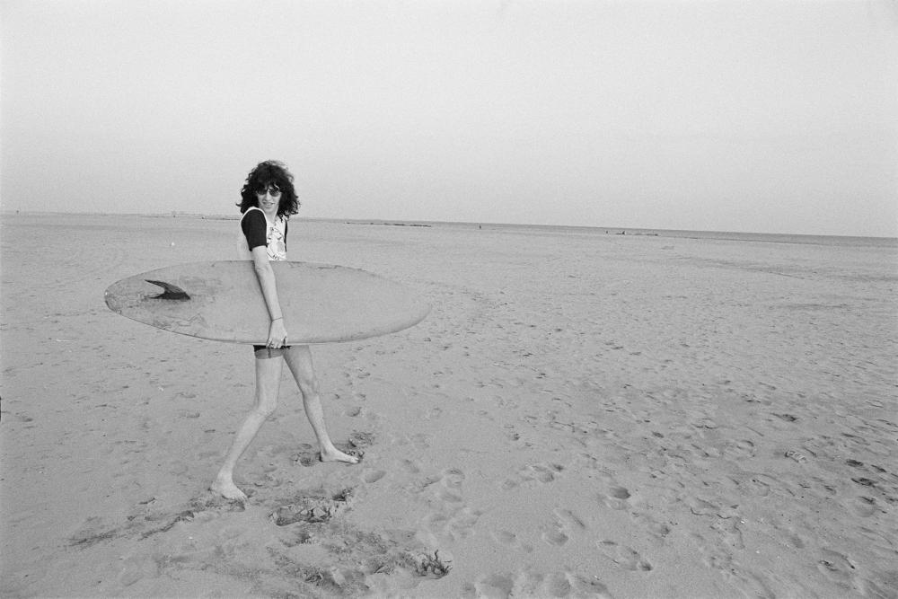 Joey Ramone Smiling at the Beach: Roberta Bayley's Iconic Photo