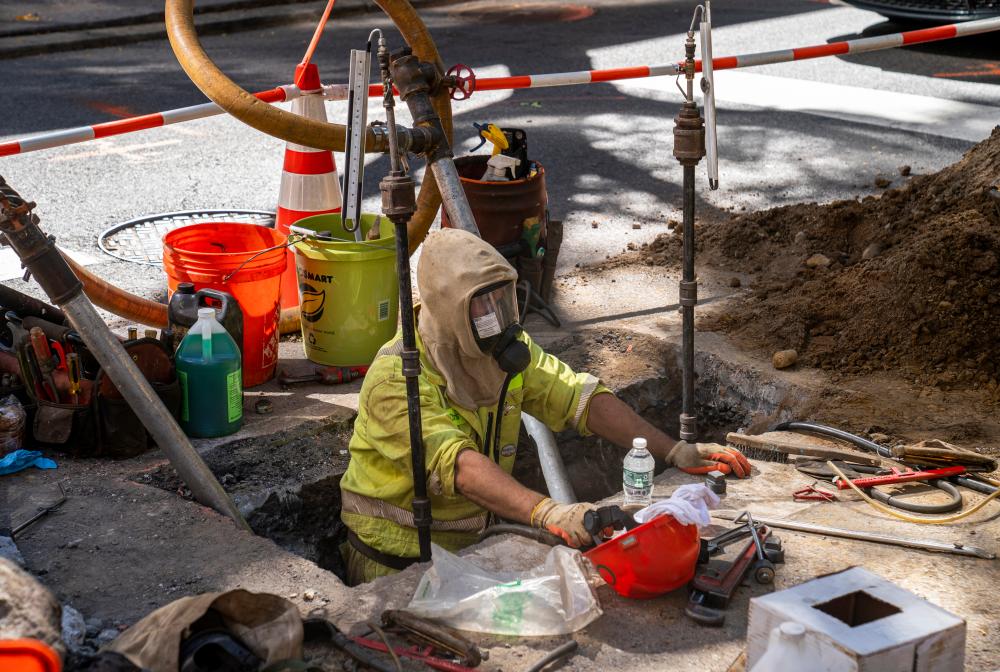 OSHA Respirator Rollback Sparks Democratic Backlash Over Worker Safety