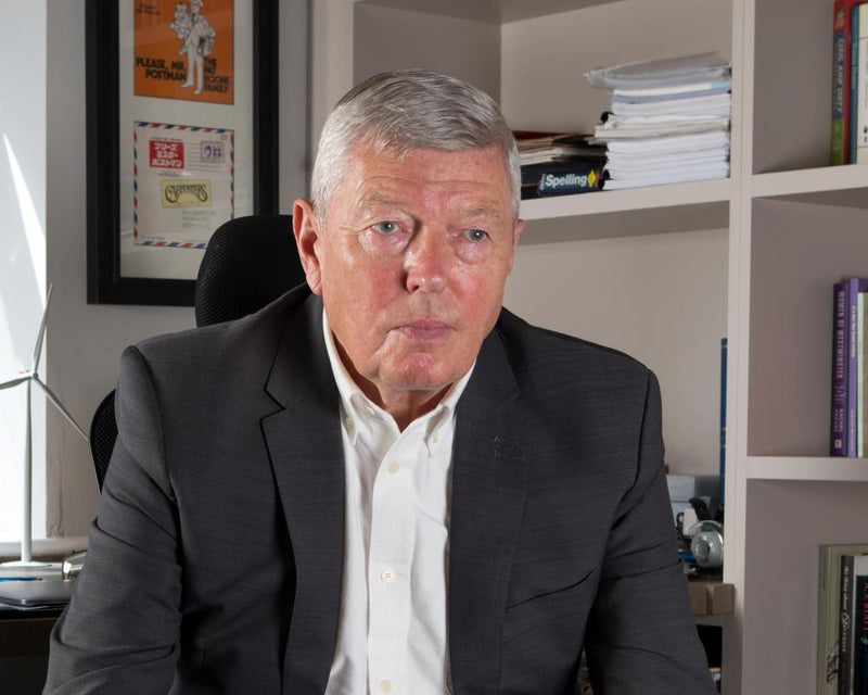 UK Paternity Leave: Alan Johnson Calls for Better Pay
