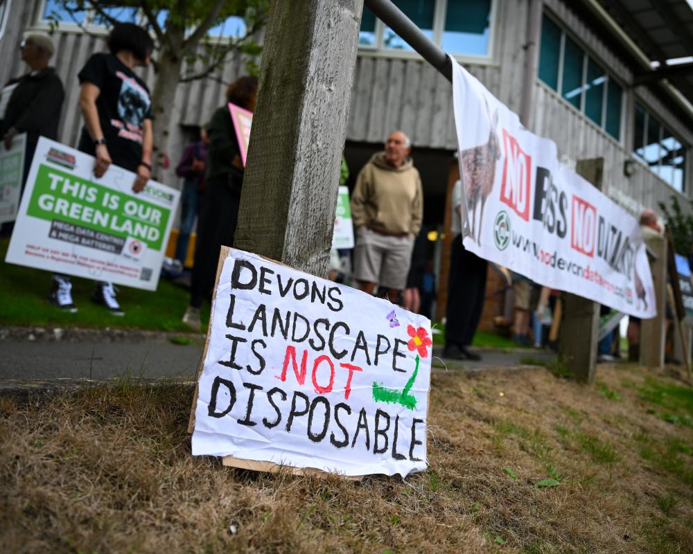 North Devon AI Datacentre Revolt: Residents Fight Xlinks Project