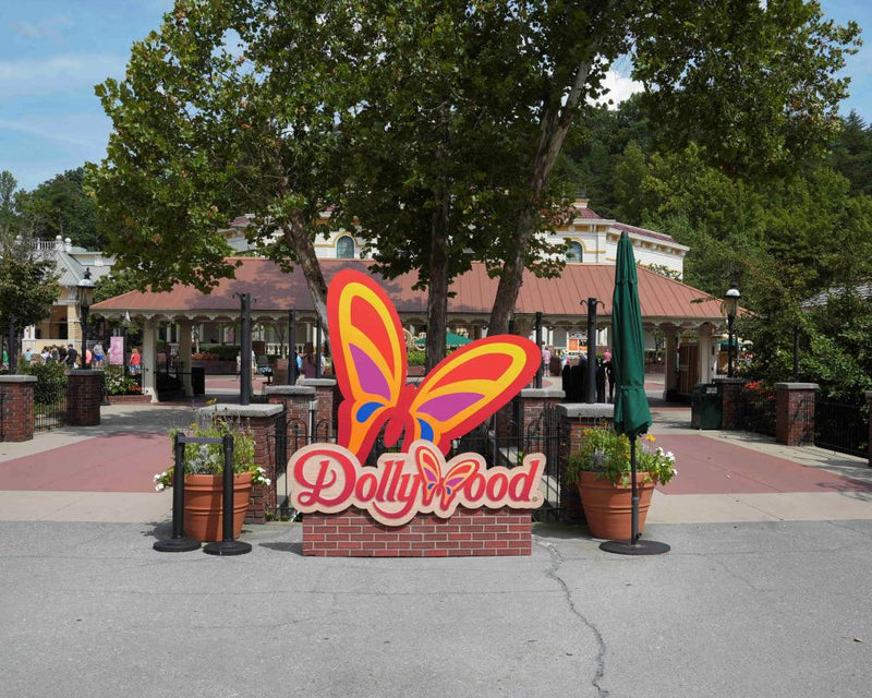 Dolly Parton Death: Mourners Flock to Dollywood Tribute