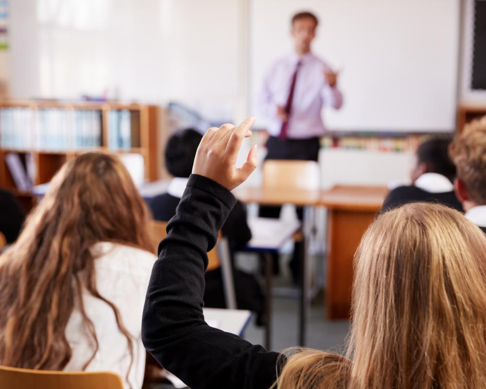 UK Teachers Win Fully Funded Pay Rise After Union Pressure