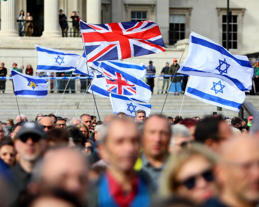 London Vigil Honors Victims of 7 October Attacks