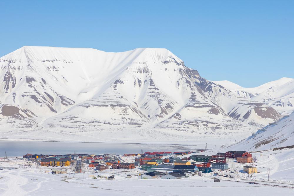 Svalbard's Fastest-Warming Village: Can Longyearbyen Adapt