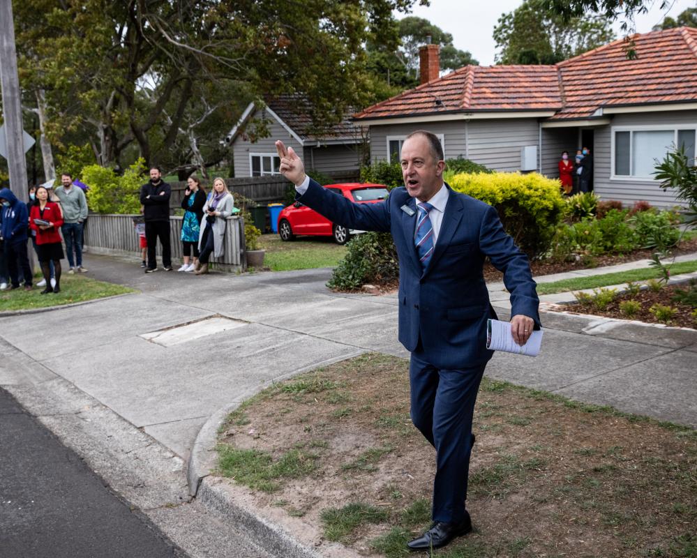 Australia's House Auction Decline: What It Means for Buyers