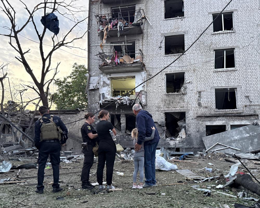 Russian Attacks on Ukraine Kill 12, EU Defense Talks in Focus